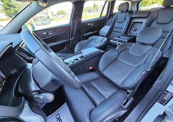 Volvo V60 Cross Country cena 105900 przebieg: 136000, rok produkcji 2019 z Ostrołęka małe 667